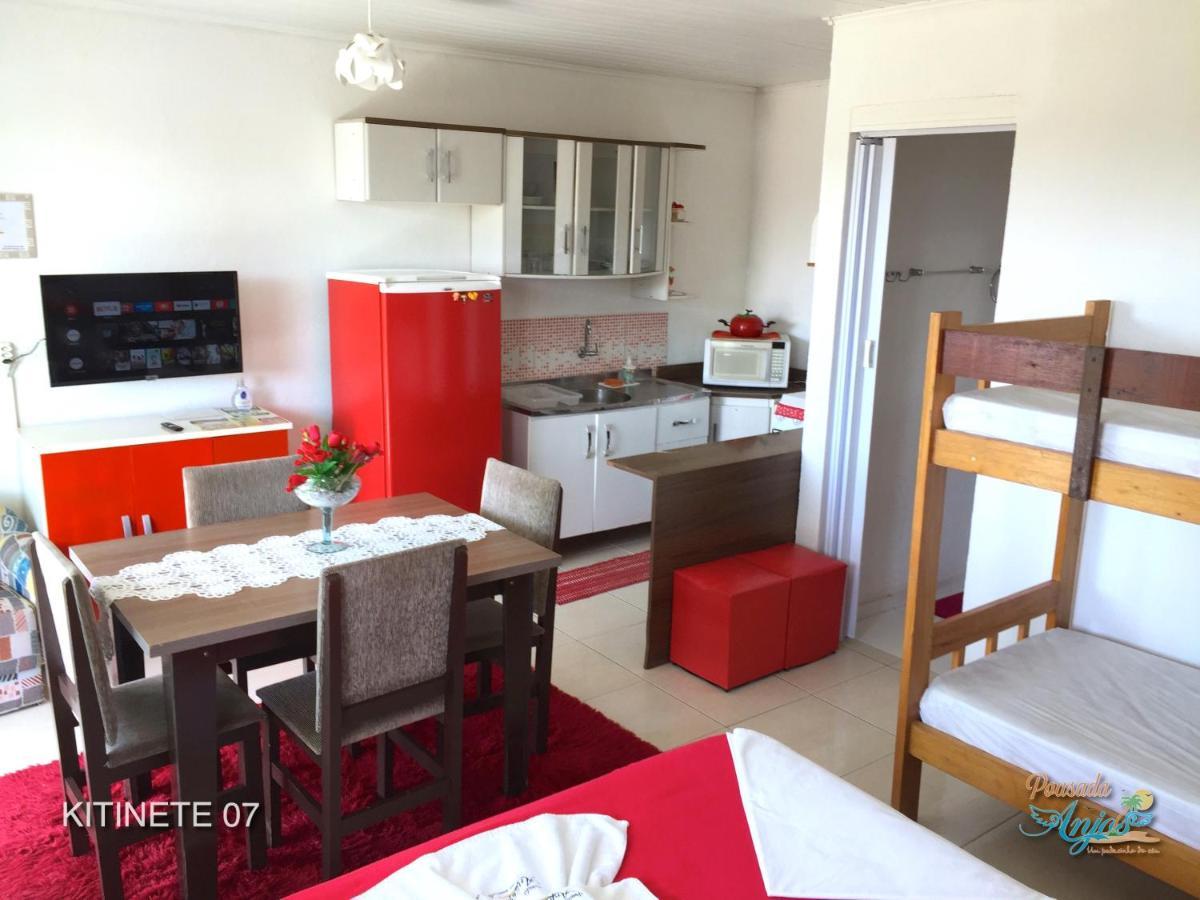 Pousada Anjos - A 2 Quadras Do Mar Matinhos Ngoại thất bức ảnh