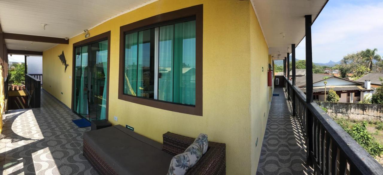 Pousada Anjos - A 2 Quadras Do Mar Matinhos Ngoại thất bức ảnh